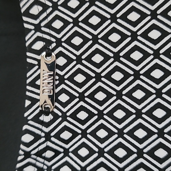 New DKNY One Piece Black and White Geometric Swim Suit Small - Picture 6 of 12